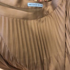 Never worn Antonio Melani pleated skirt